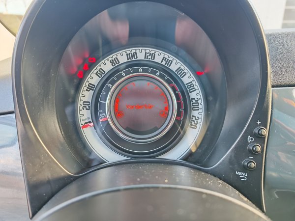Fiat 500 0.9 8V TwinAir Lounge 63kW E6D Klima-Alu-M+S-PDC